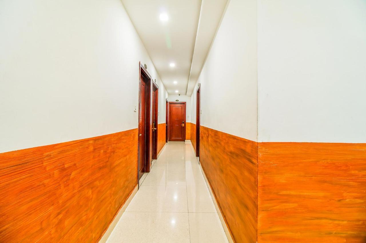 แฟ็บโฮเต็ล อีเลฟเว่น ไฮต์ Hotel โบปาล ภายนอก รูปภาพ
